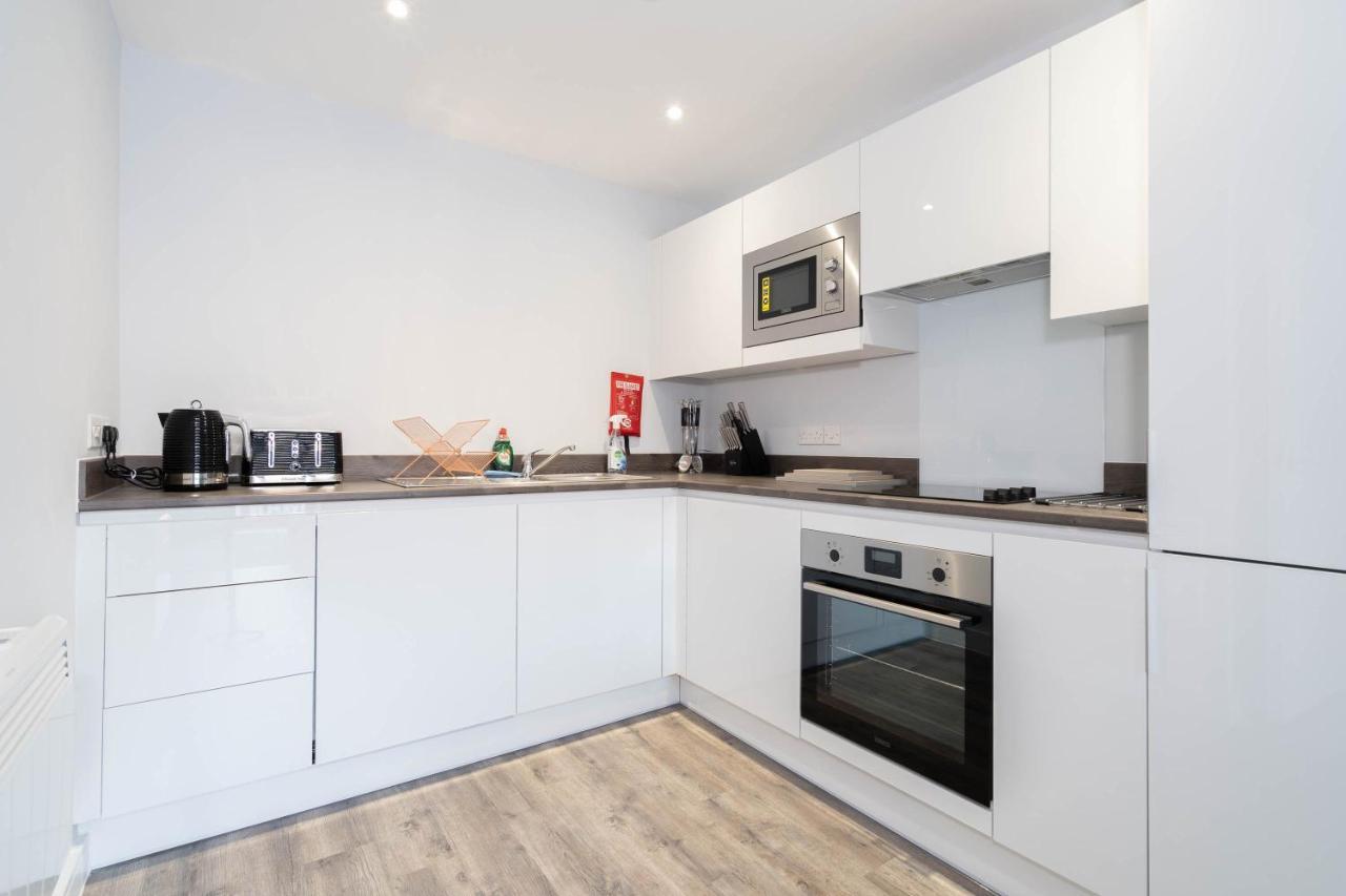 Maevela Apartments - Huge 7Ft Emperor Luxury 2 Bed Apartment - With Parking - New Build - City Centre, Digbeth - Rooftop Terrace - Ps4 & Smart Tv'S Birmingham Esterno foto