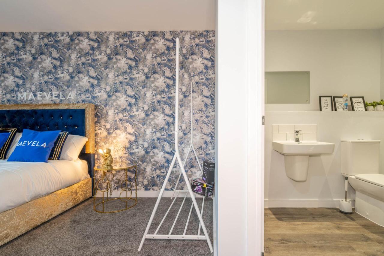 Maevela Apartments - Huge 7Ft Emperor Luxury 2 Bed Apartment - With Parking - New Build - City Centre, Digbeth - Rooftop Terrace - Ps4 & Smart Tv'S Birmingham Esterno foto